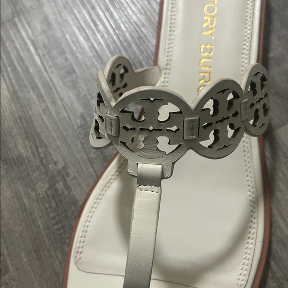 Tory Burch White Leather Thong Sandals Size 10.5 - Picture 7 of 7